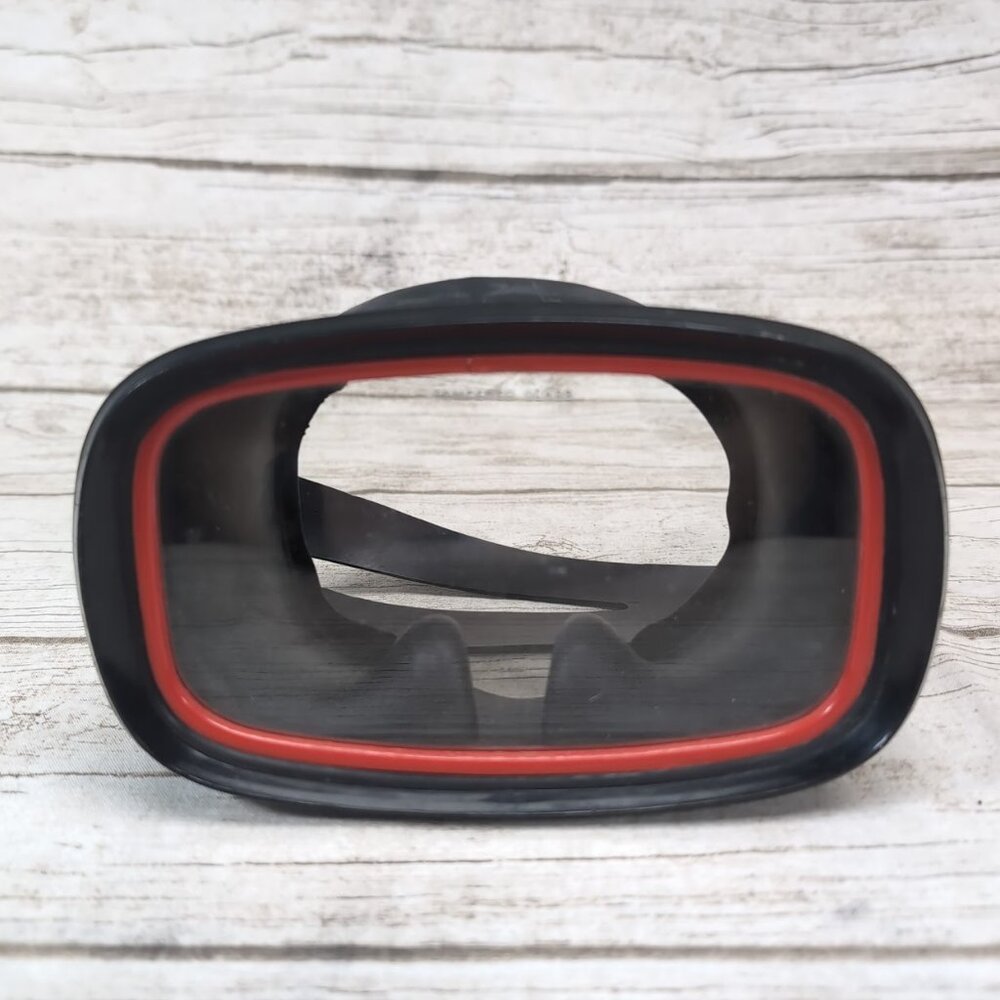 Vintage Voit Made in Italy Wide Vision Tempered Glass Snorkeling Diving Mask
